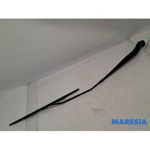 Peugeot - Expert - Front wiper arm