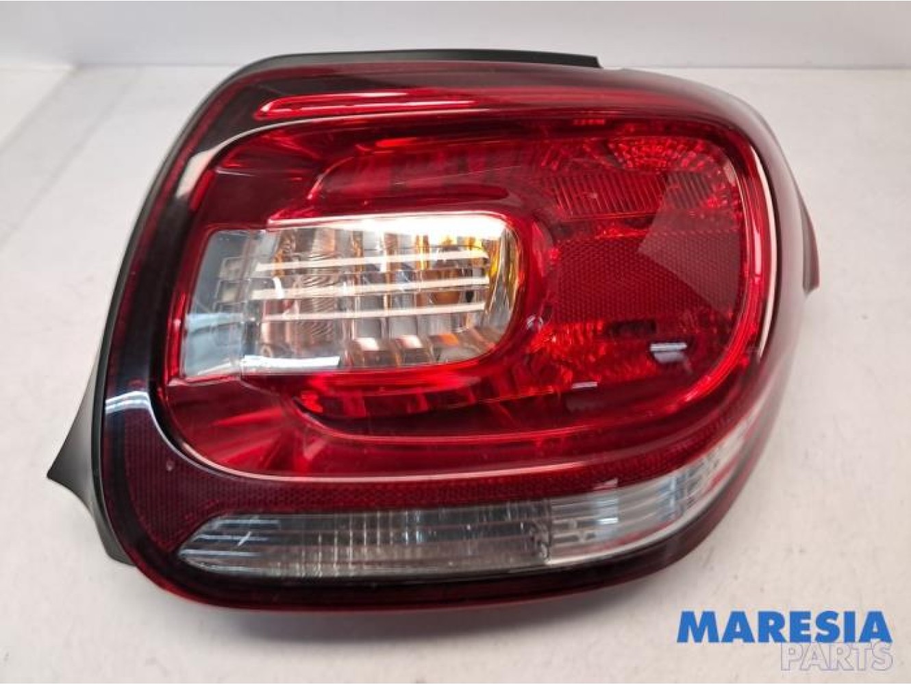 Citroen - DS3 - Taillight, right