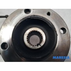 Renault - Clio - Knuckle, front right