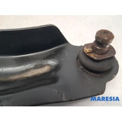Renault - Clio - Front lower wishbone, left