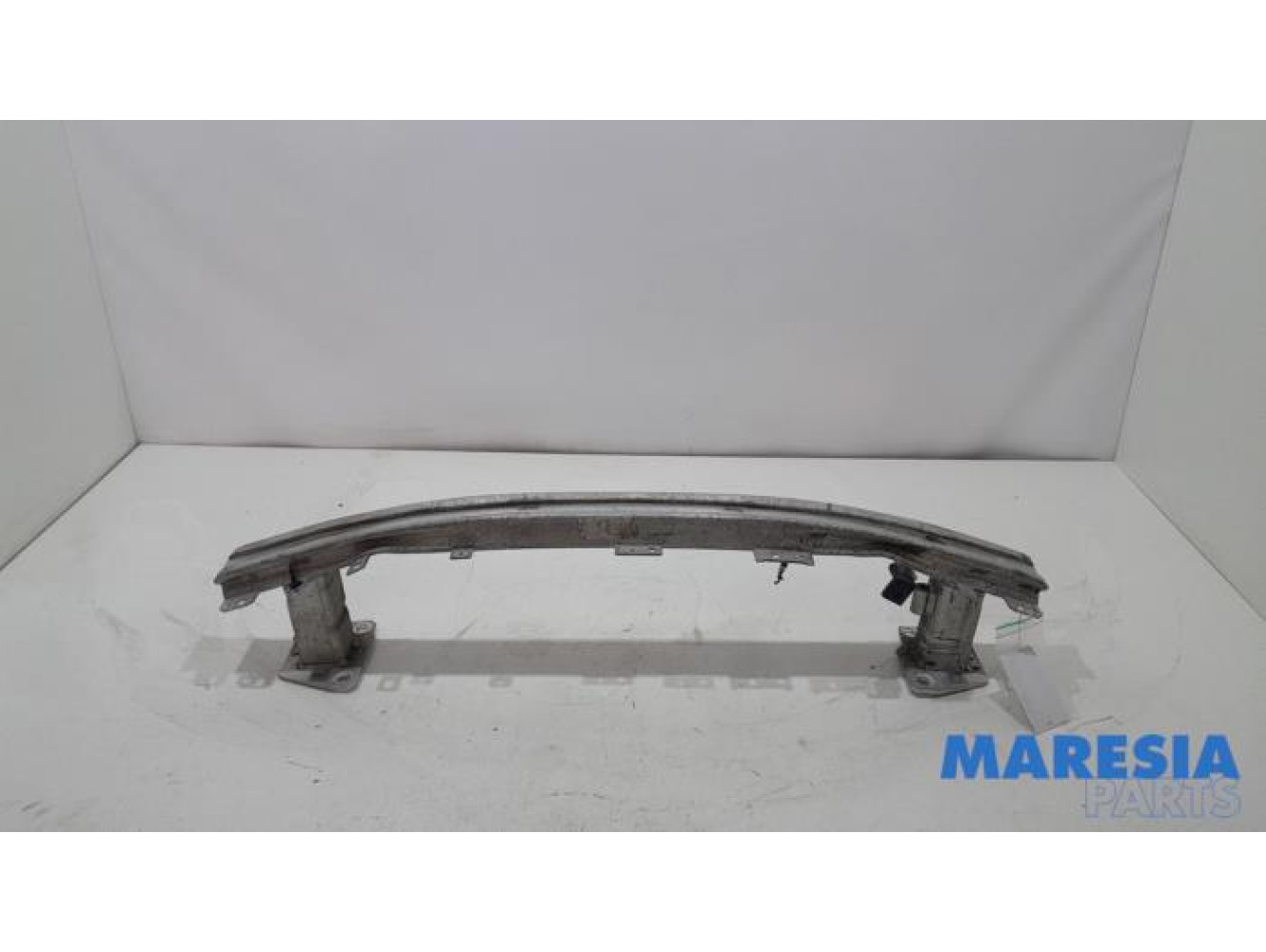 Renault - Megane - Front bumper frame
