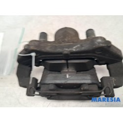 Renault - Clio - Front brake calliper, right