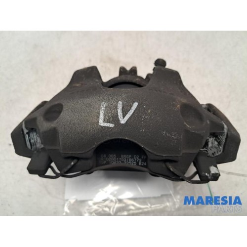 Renault - Clio - Front brake calliper, left