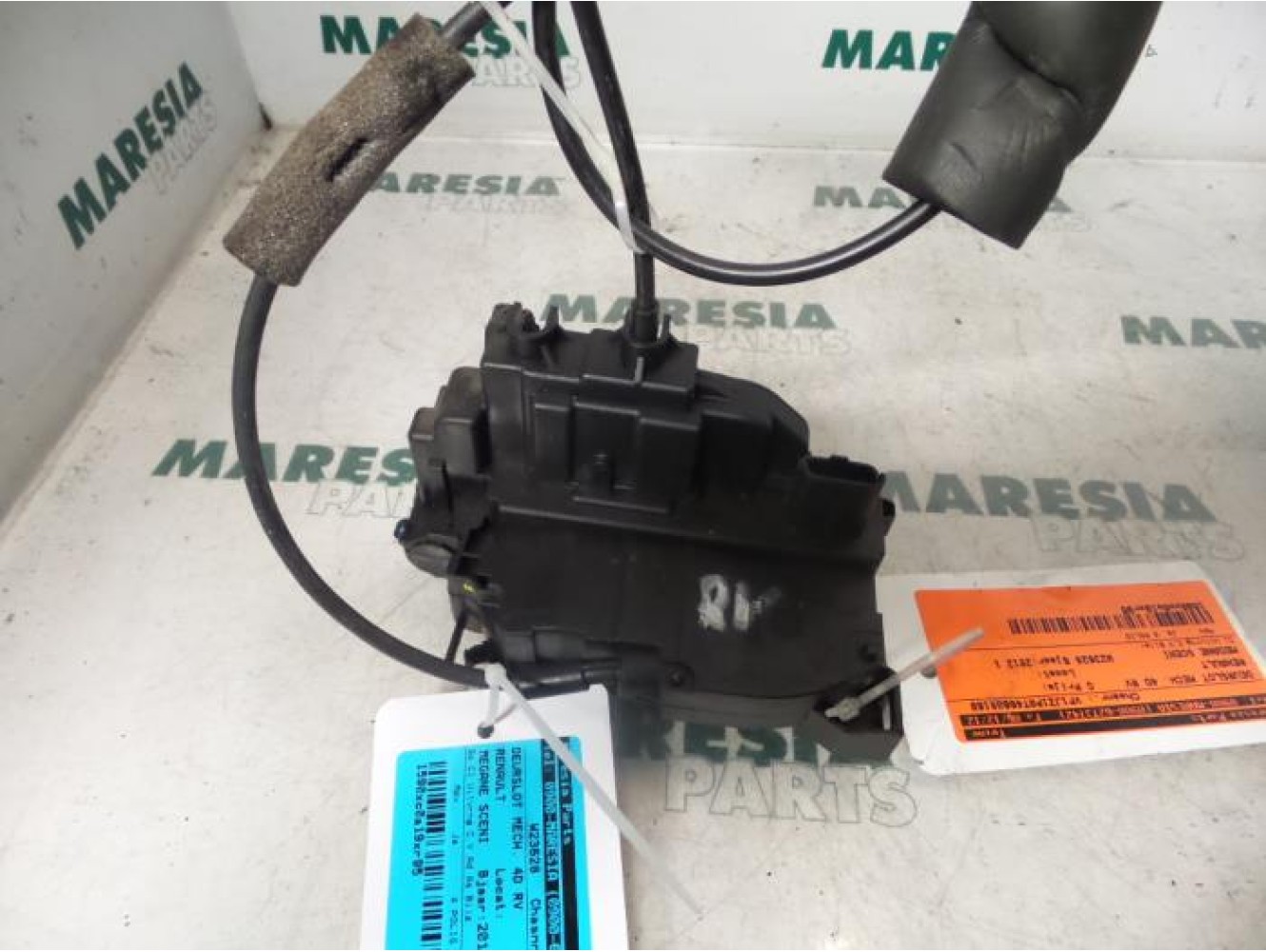 Renault - Megane Scenic - Front door lock mechanism 4-door, right