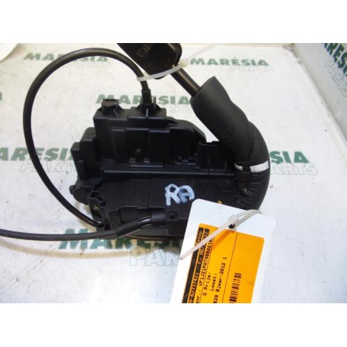 Renault - Megane Scenic - Rear door mechanism 4-door, right