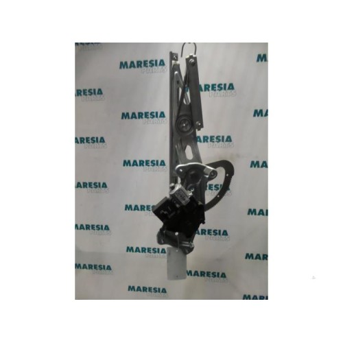 Renault - Megane Scenic - Rear door window mechanism 4-door, left