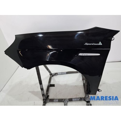Alfa Romeo - Giulietta - Front wing, left