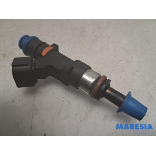 Renault - Clio - Injector (petrol injection)