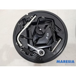 Alfa Romeo - Giulietta - Krikset + reservewiel