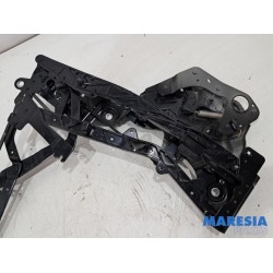 Renault - Megane - Convertible top hinge