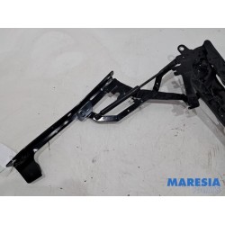 Renault - Megane - Convertible top hinge