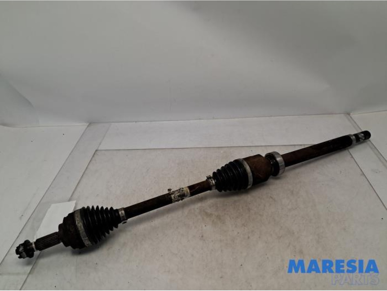 Renault - Clio - Front drive shaft, right