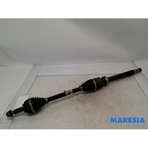 Renault - Clio - Front drive shaft, right
