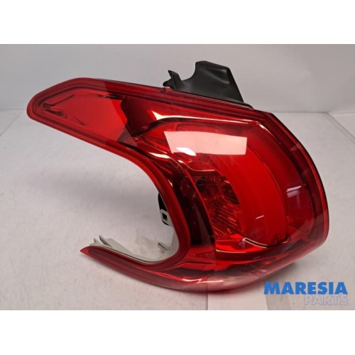 Peugeot - 2008 - Taillight, left