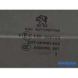 Peugeot - 2008 - Portierruit 4Deurs rechts-achter