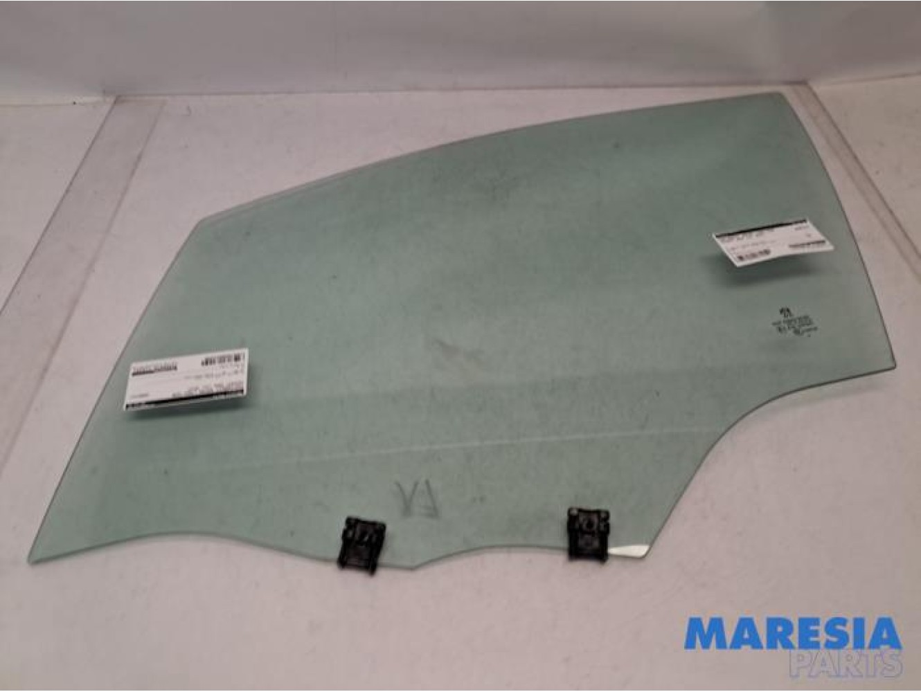 Peugeot - 2008 - Door window 4-door, front left