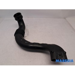 Renault - Clio - Air intake hose