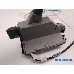 Peugeot - 2008 - Rear door lock mechanism 4-door, left