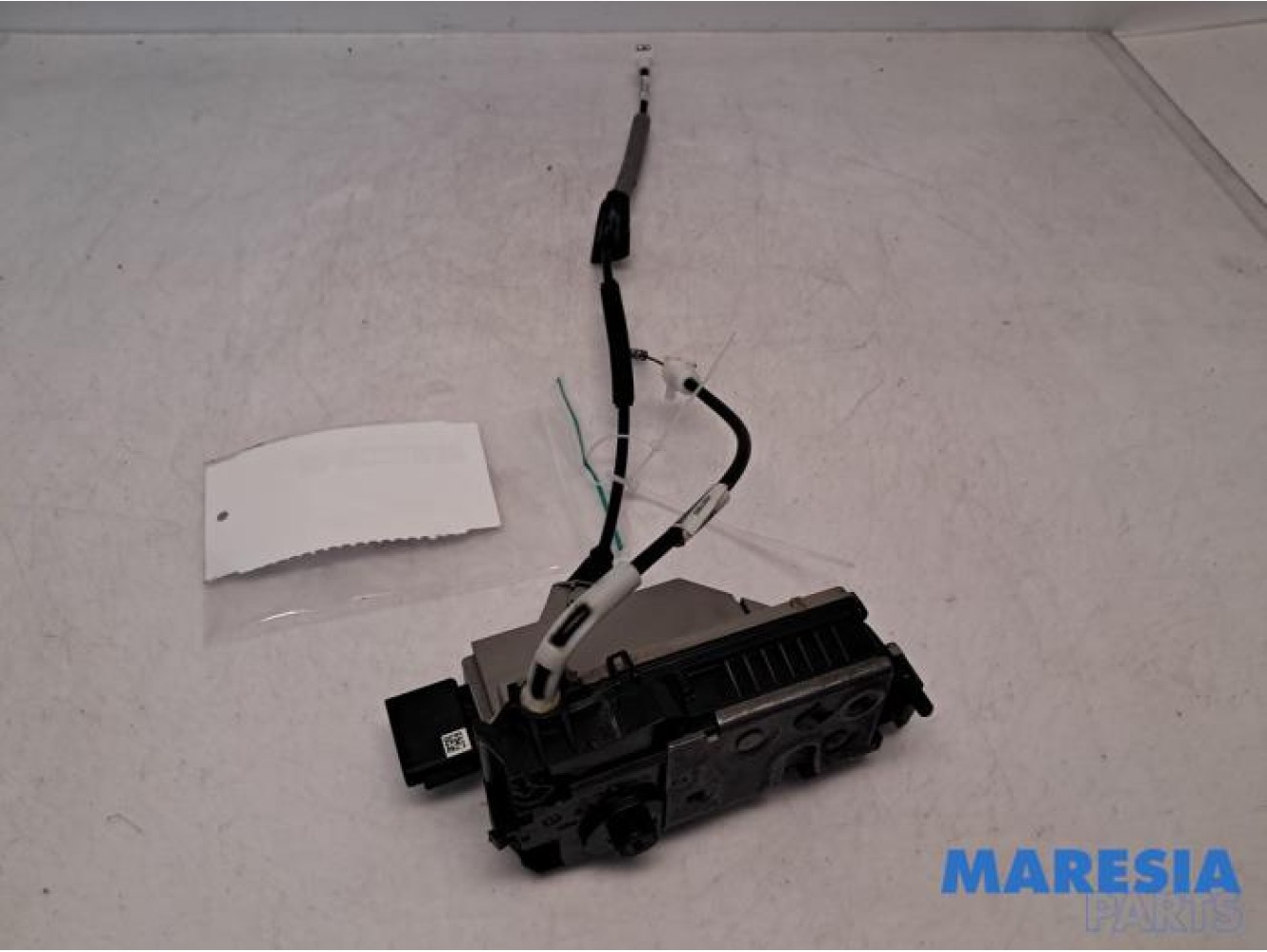 Peugeot - 2008 - Rear door lock mechanism 4-door, left