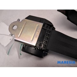 Peugeot - 2008 - Rear seatbelt, centre