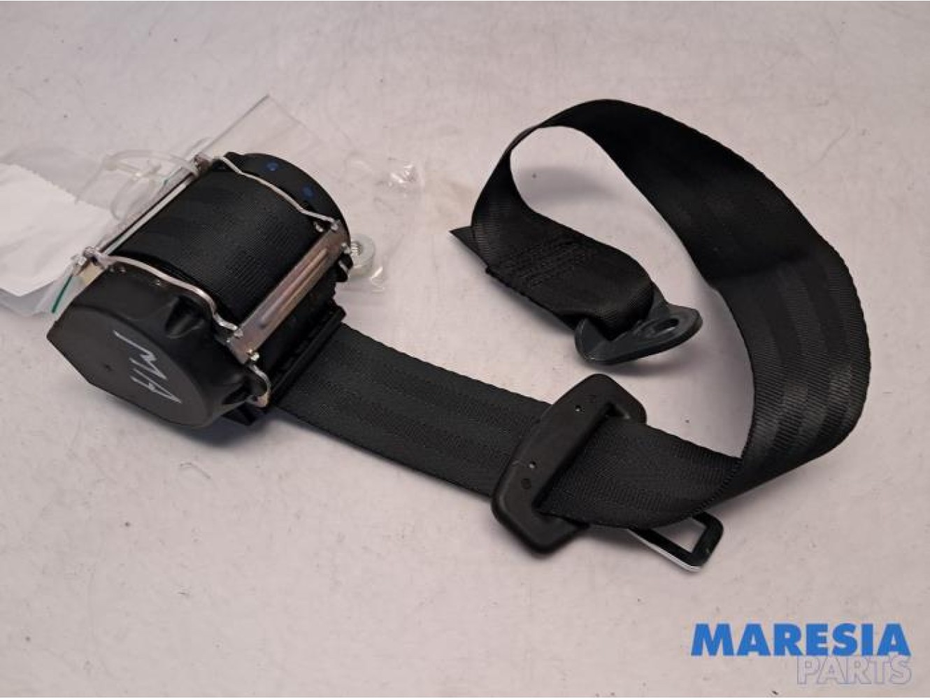 Peugeot - 2008 - Rear seatbelt, centre