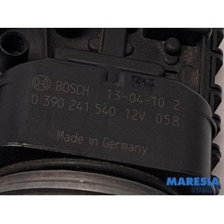 Peugeot - 2008 - Front wiper motor