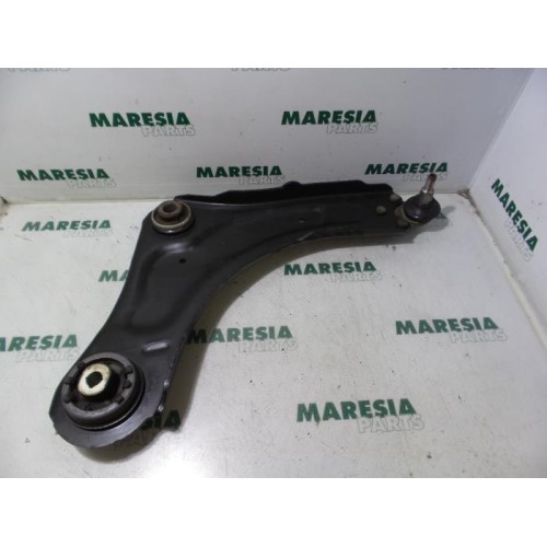 Renault - Megane Scenic - Front lower wishbone, right