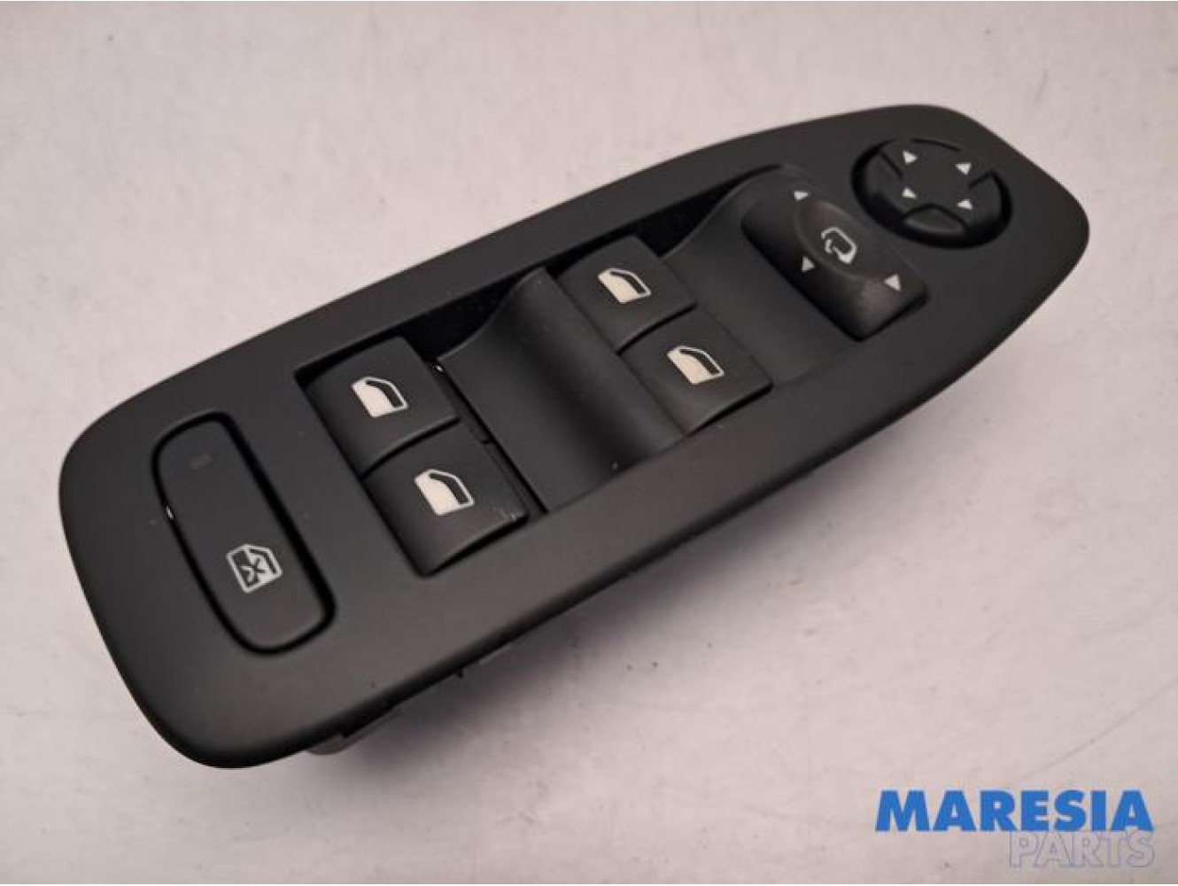Peugeot - 2008 - Multi-functional window switch