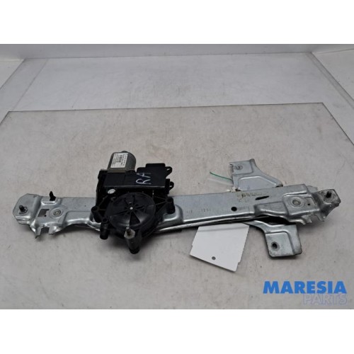 Peugeot - 2008 - Rear door window mechanism 4-door, right