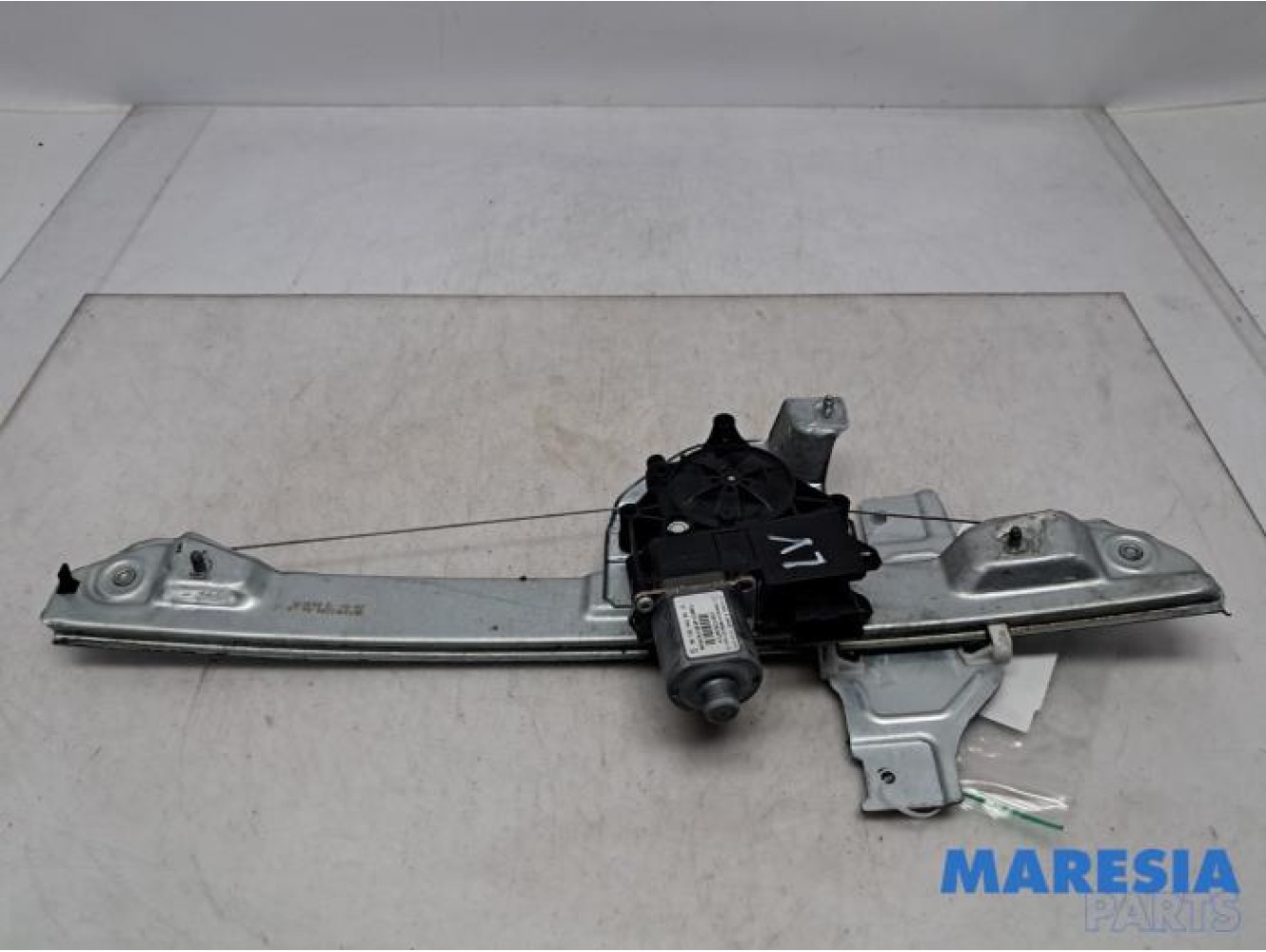 Peugeot - 2008 - Window mechanism 4-door, front left