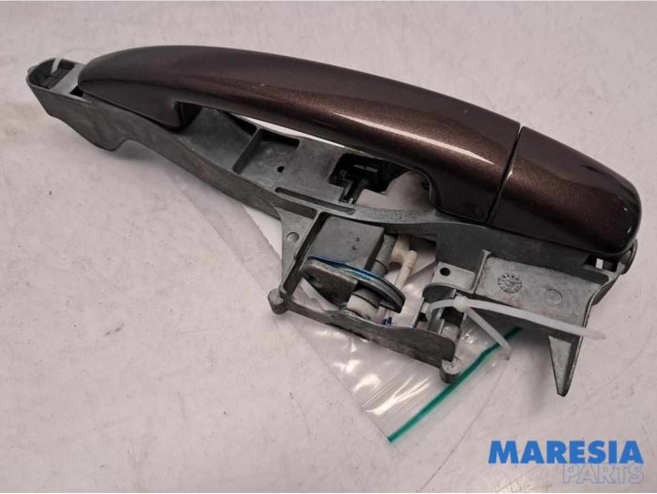 Peugeot - 2008 - Front door handle 4-door, right