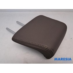 Peugeot - 2008 - Headrest