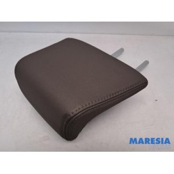 Peugeot - 2008 - Headrest