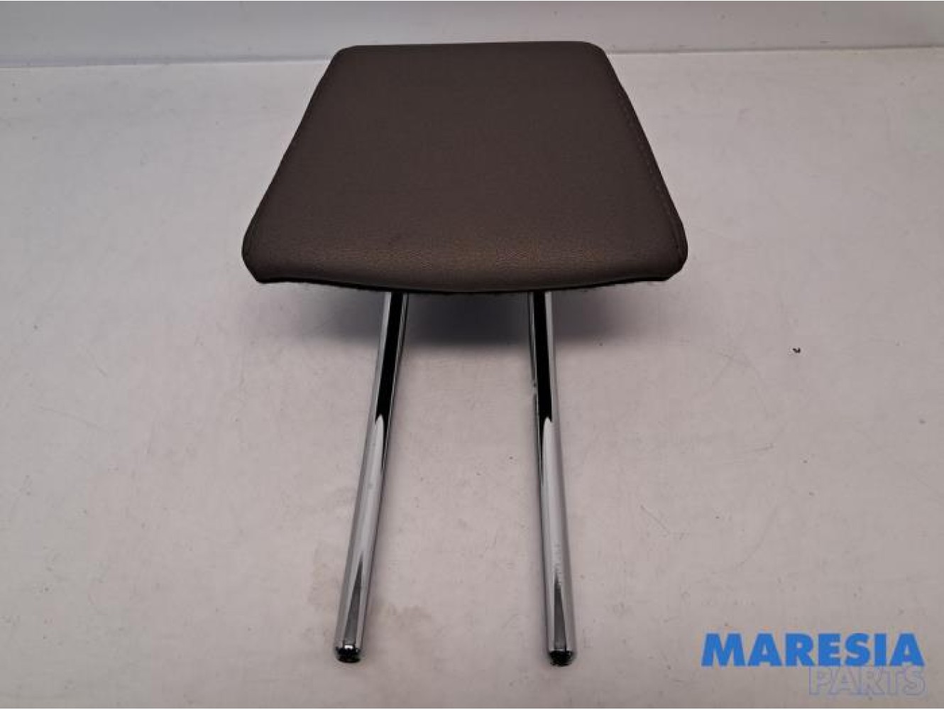 Peugeot - 2008 - Headrest