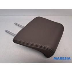 Peugeot - 2008 - Headrest