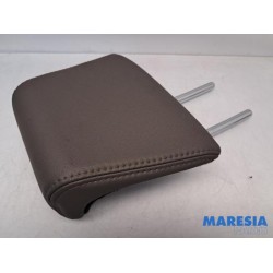 Peugeot - 2008 - Headrest