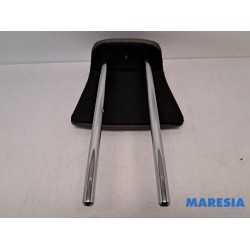 Peugeot - 2008 - Headrest