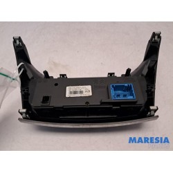 Peugeot - 2008 - Heater control panel