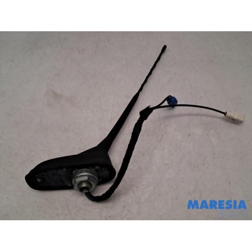 Peugeot - 2008 - Antenna