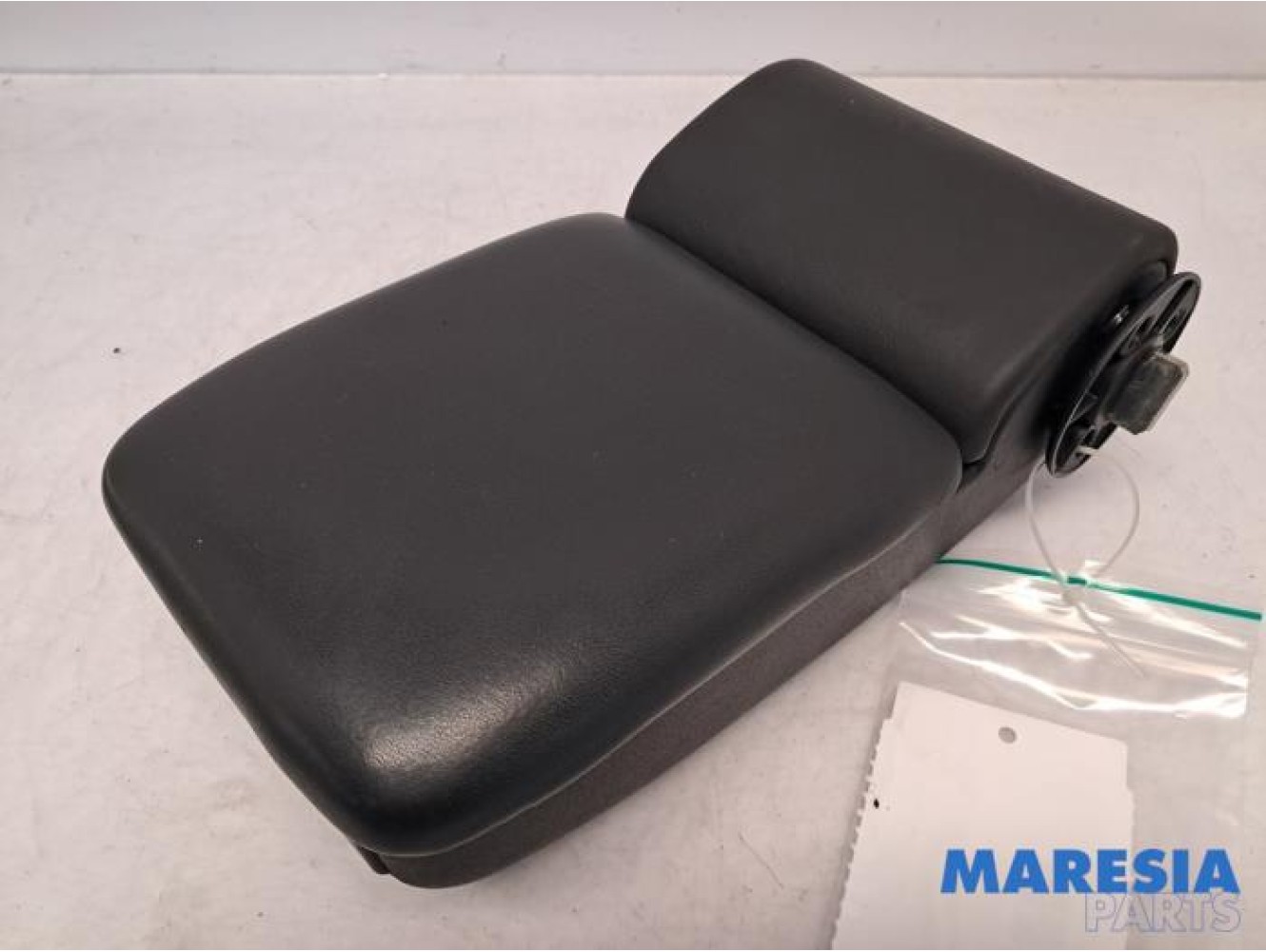 Alfa Romeo - Giulietta - Armrest