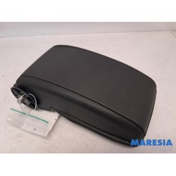 Alfa Romeo - Giulietta - Armrest