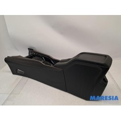 Peugeot - 2008 - Middle console