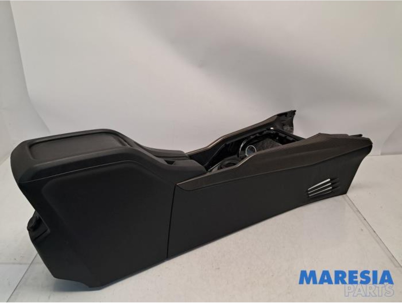 Peugeot - 2008 - Middle console
