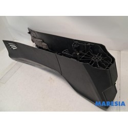 Peugeot - 2008 - Middle console