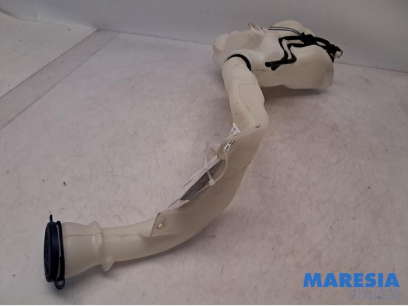 Citroen - DS3 - Front windscreen washer reservoir