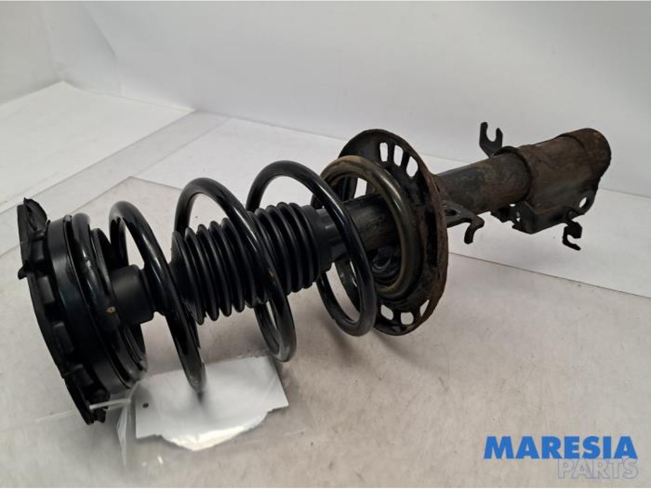 Renault - Megane - Front shock absorber rod, left