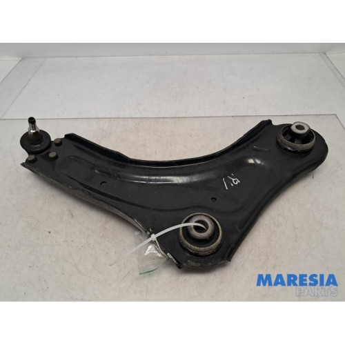 Renault - Megane - Front lower wishbone, right