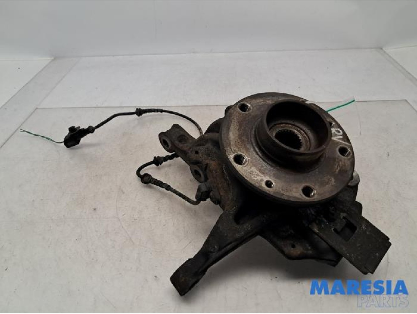 Renault - Megane - Knuckle, front right