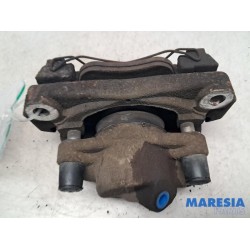 Renault - Megane - Front brake calliper, left