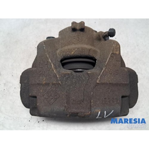 Renault - Megane - Front brake calliper, left